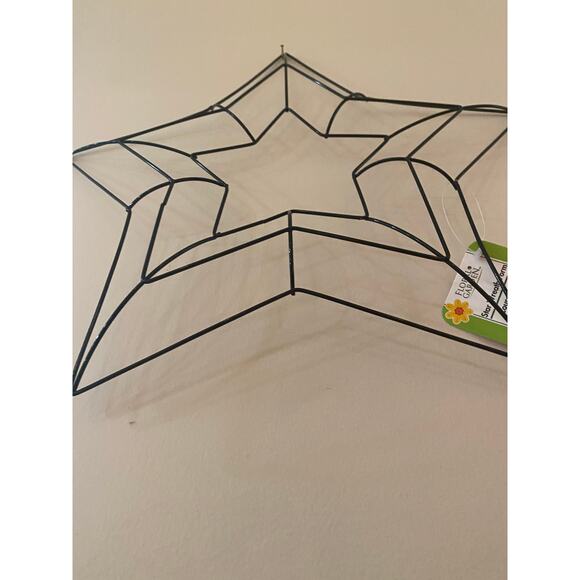 Patriotic Star Shaped Wreath Form Star Wreath Frame Wreath Base 3D DIY Wreath - Picture 2 of 3